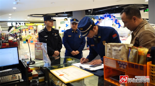 消防“生命通道”集中清查行动。